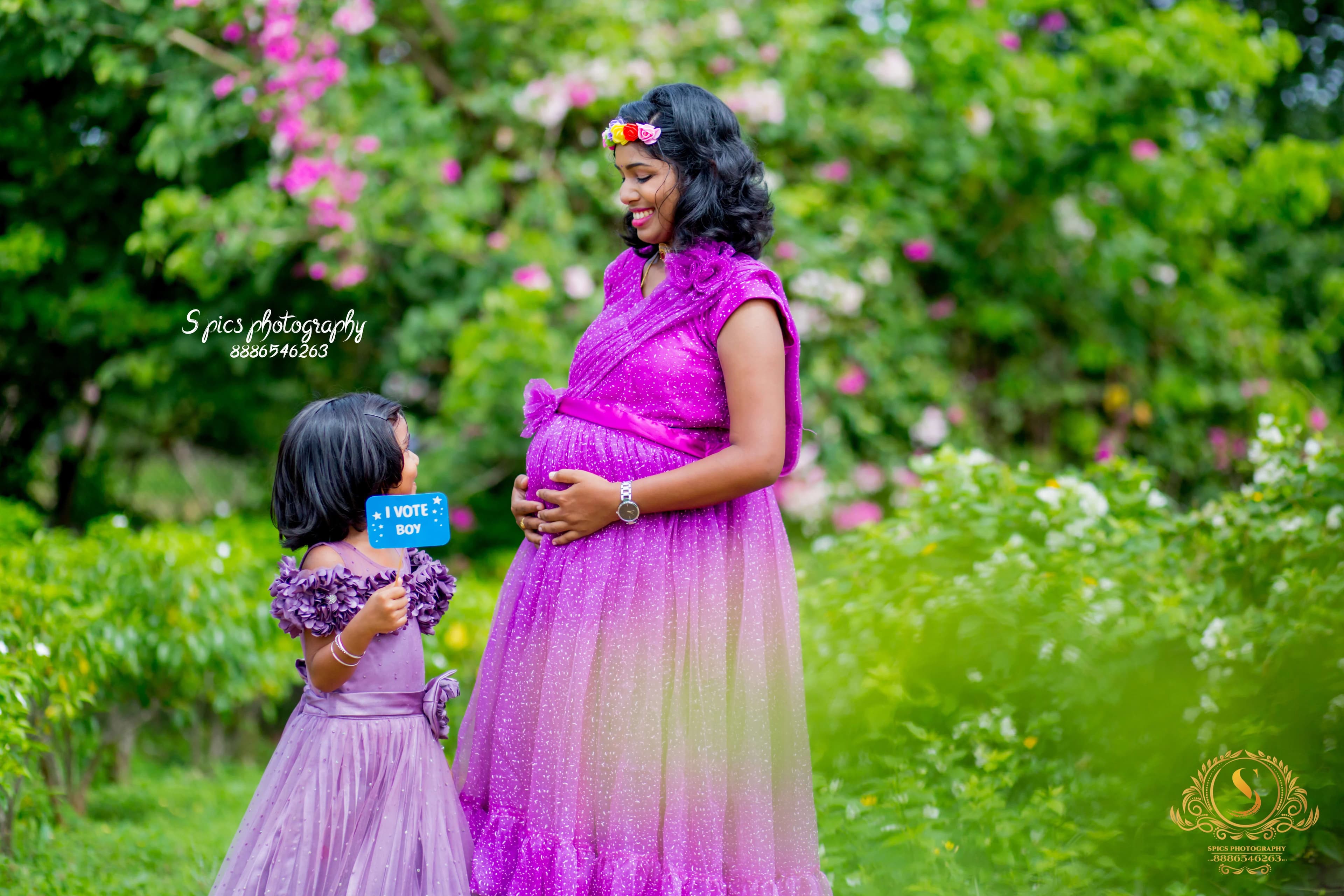 Artistic maternity photography with floral arrangements